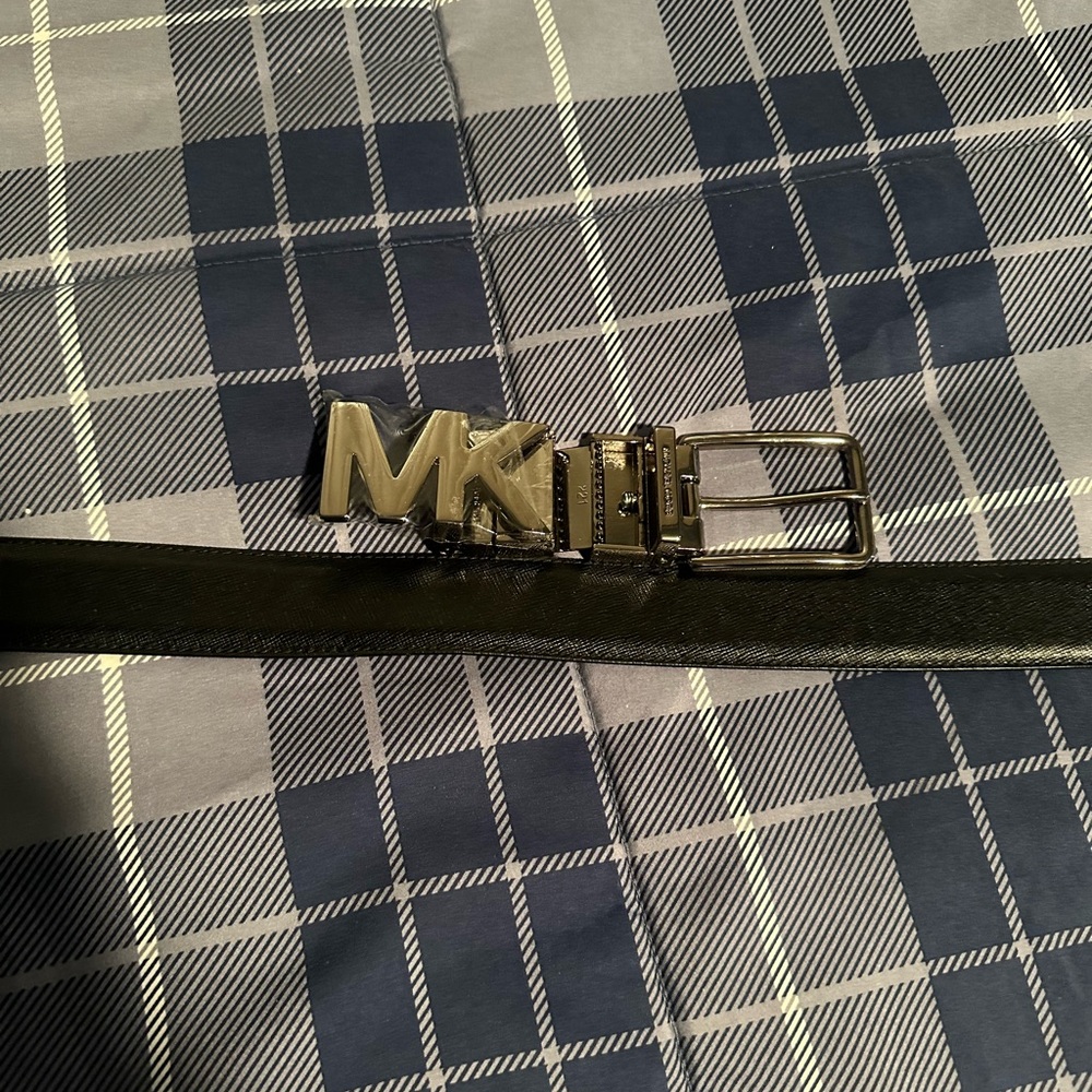 Michael Kors reversible men’s belt